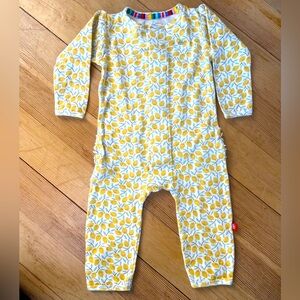 Magnetic Me NWOT 6-9 Months